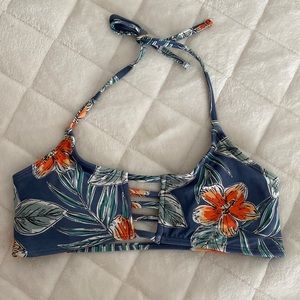 BNWOT Midori mau loa cabana top